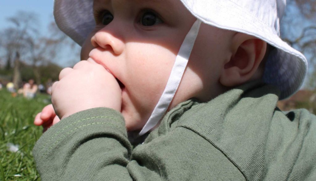 Vauvan ihon suojaaminen auringolta